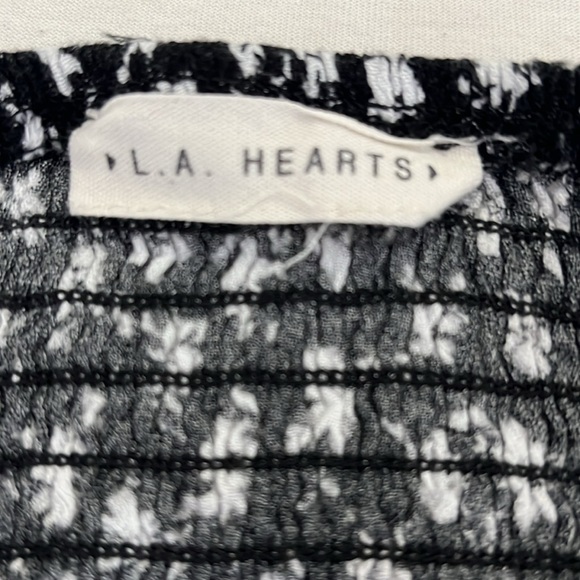 Mini skirt with ruffles - Picture 3 of 3